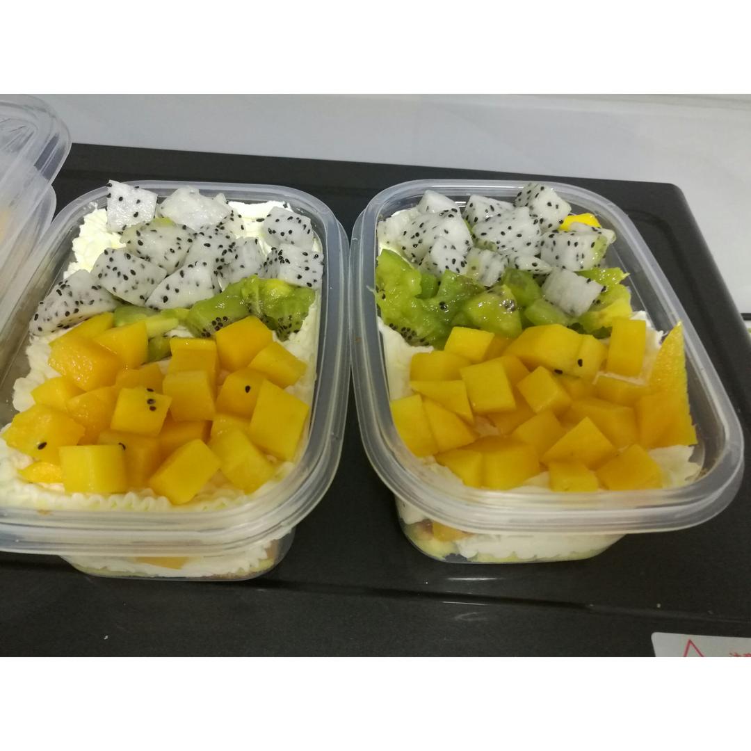 简单快手的便当饭盒水果盒子蛋糕