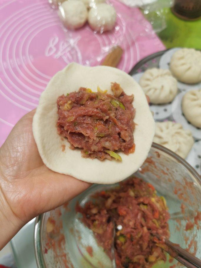 包菜肉包子