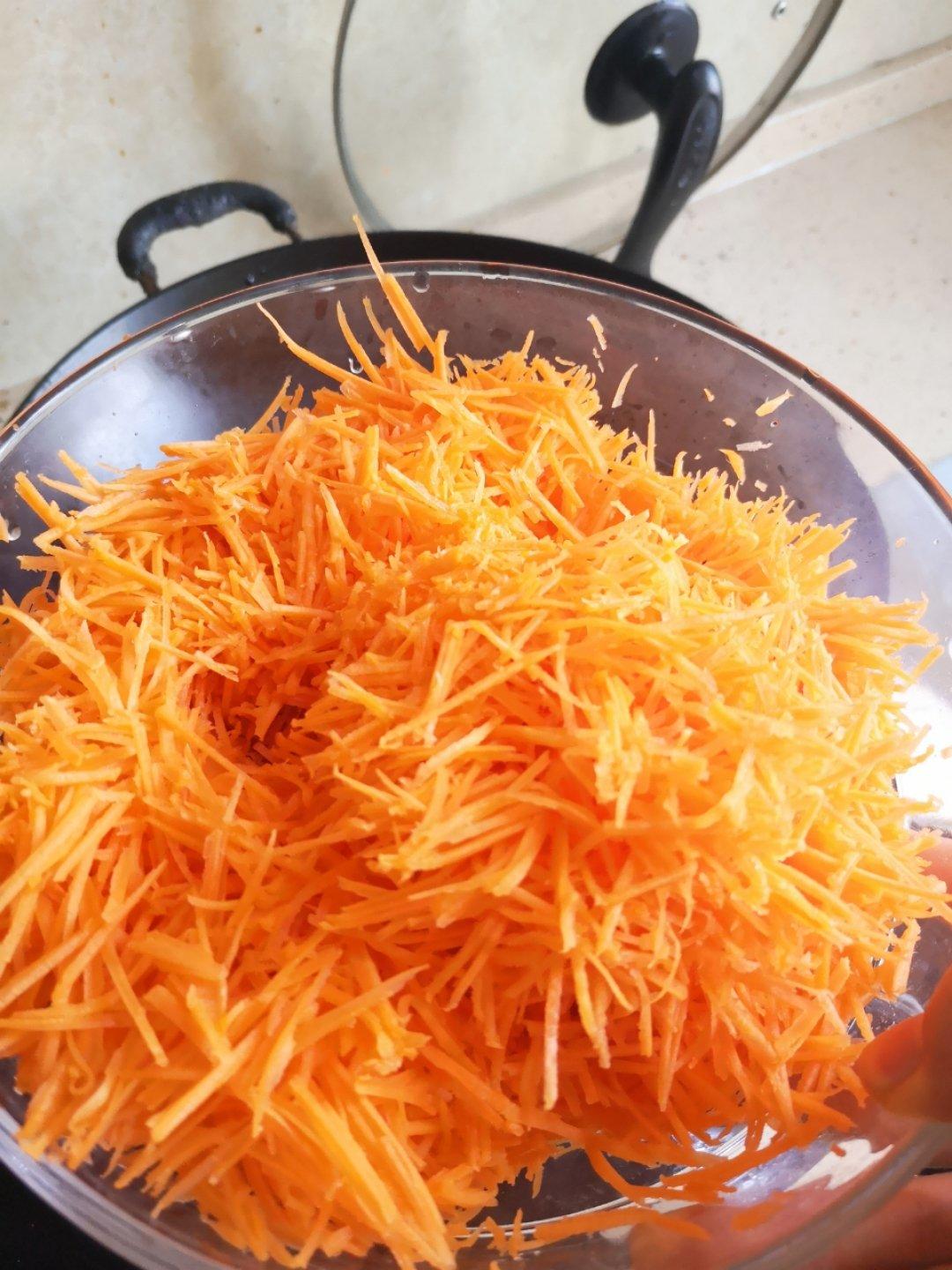 牛肉小人参水饺 Beef & Carrot Dumplings