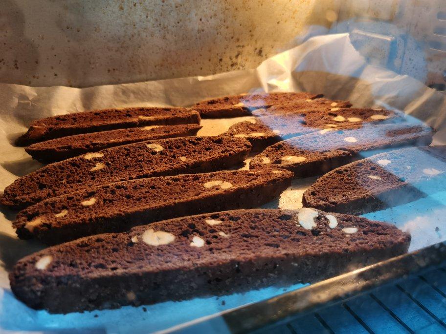 COCOA ALMOND BISCOTTI 意式巧克力杏仁脆饼