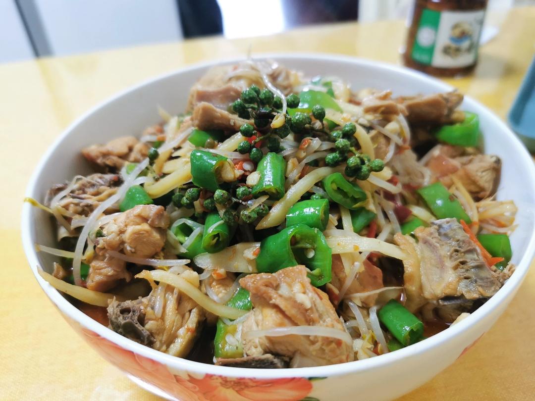 双椒仔姜兔
