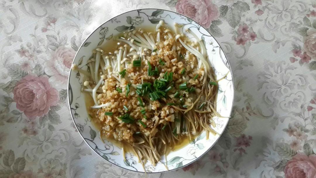 蒜蓉蒸金针菇