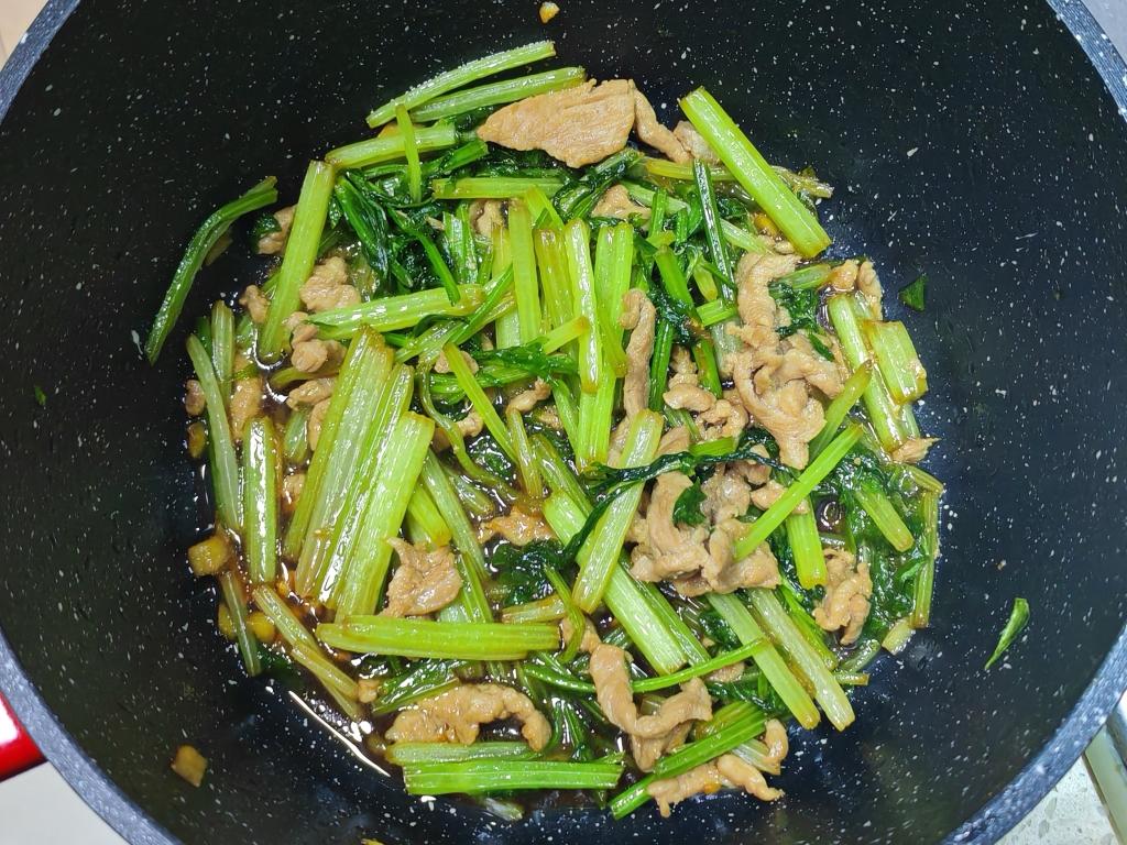 芹菜炒肉