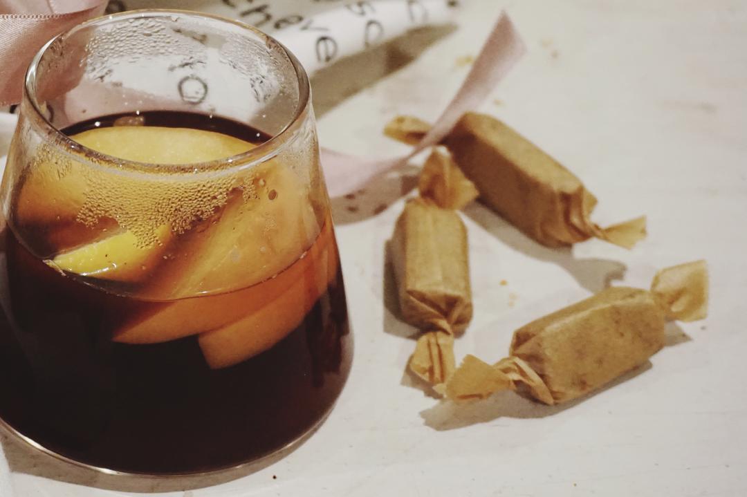 传统瑞典热Glögg酒