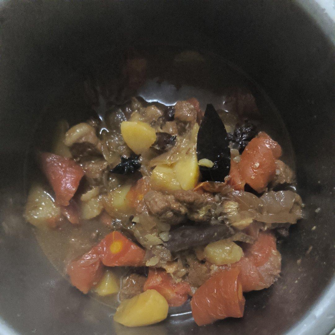 红烧牛肉土豆 （独家秘制）