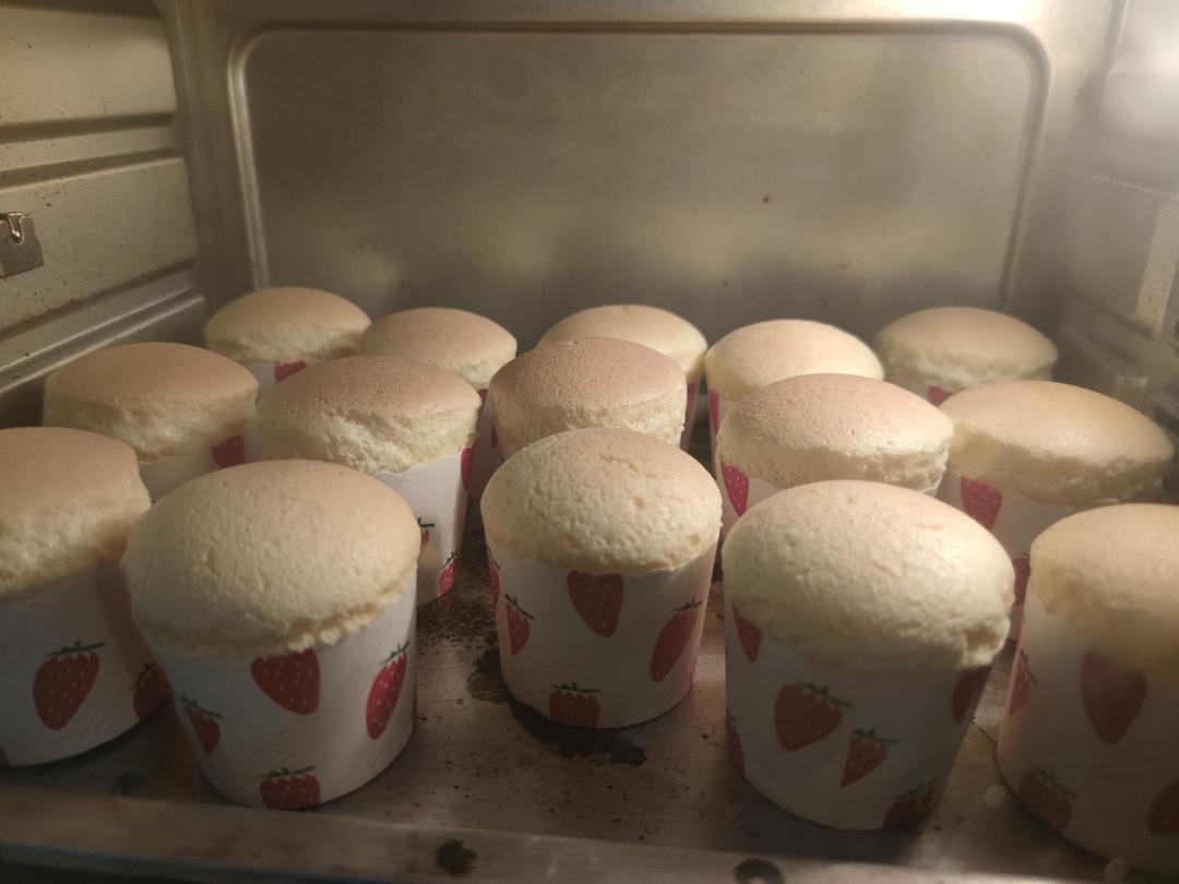 纸杯蛋糕 8寸戚风蛋糕的量