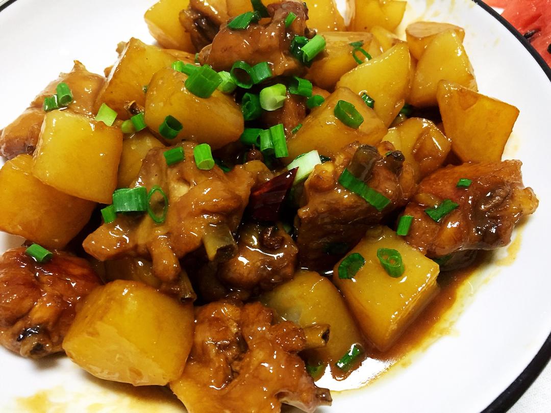 sissie1993做的秘诀是可乐的红烧土豆鸡翅