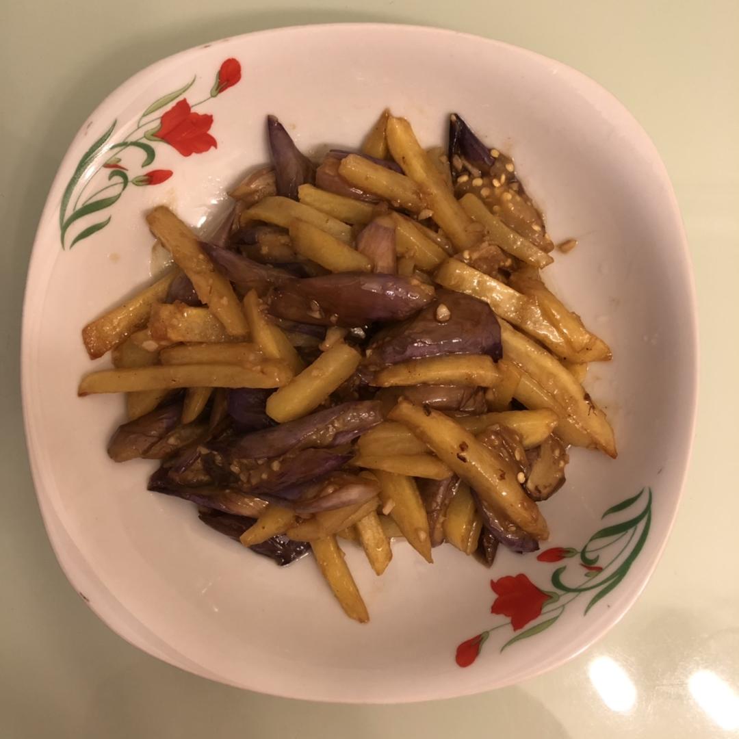 红烧茄子（教你炒茄子不变色的小妙招）