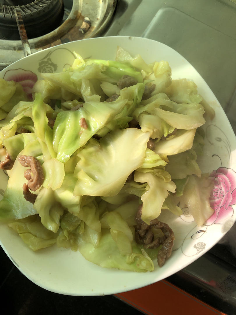 包菜炒肉