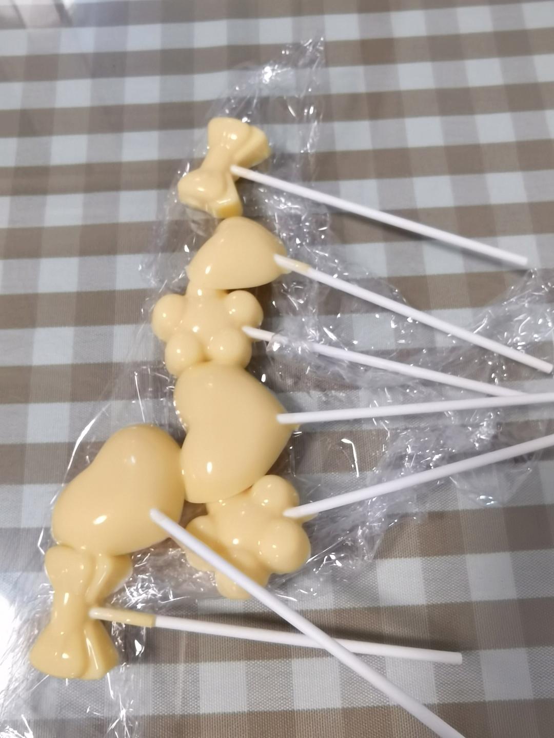 奶酪棒（秒杀市面上的妙可蓝多、女儿每天至少吃两支）