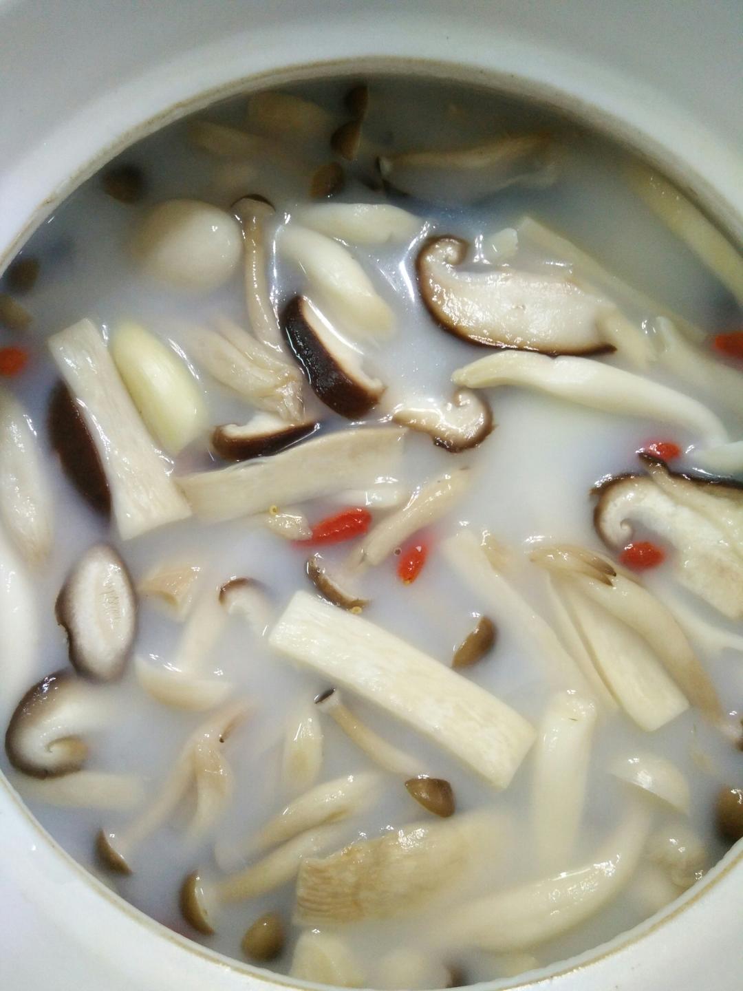 做过这道菜戚馨月用料牛奶菌菇汤的做法小贴士也可以用其他种类的蘑菇