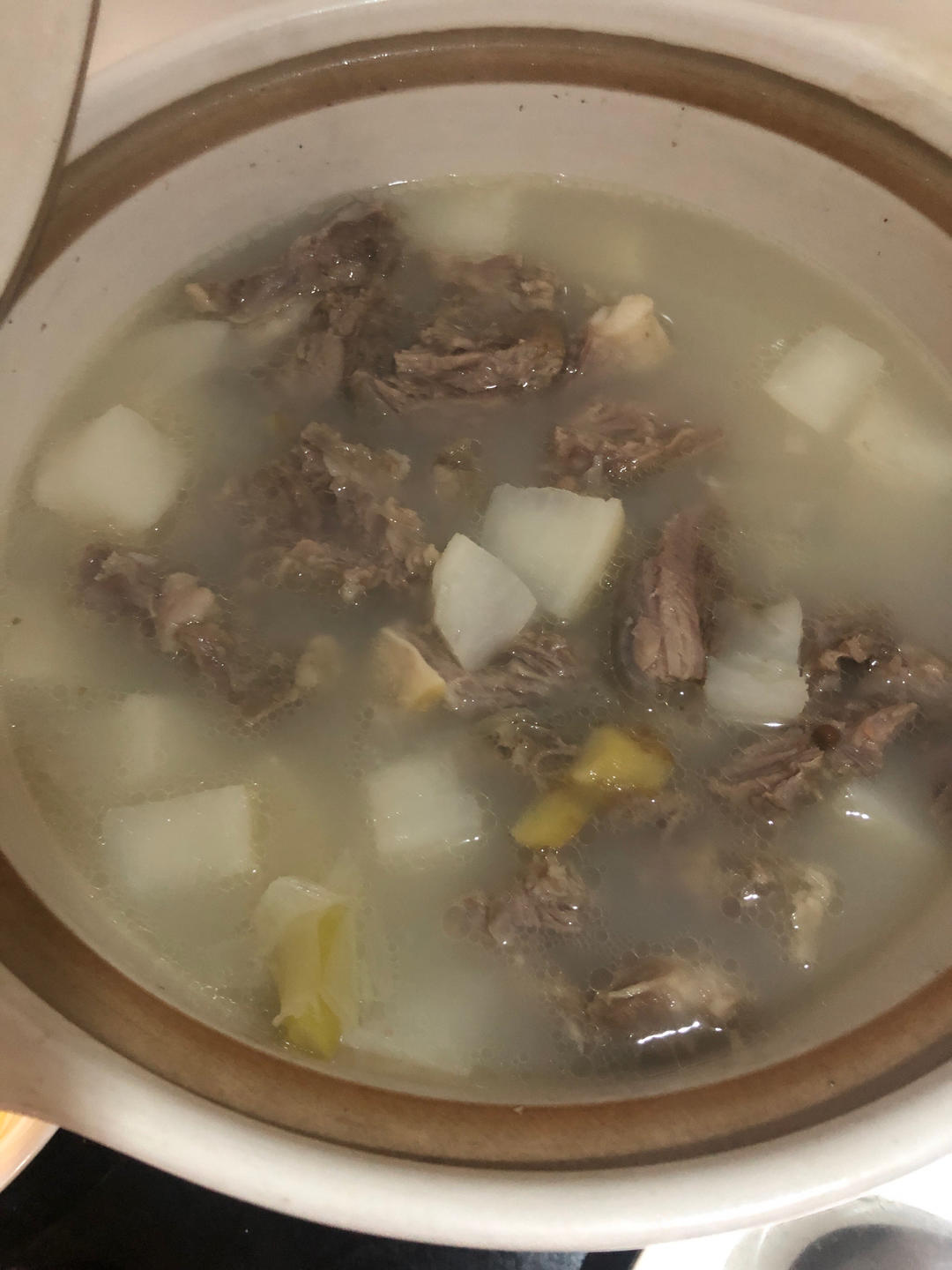 厨师长教你：“羊肉汤”的家常做法，天气冷了喝一口全身都暖暖的