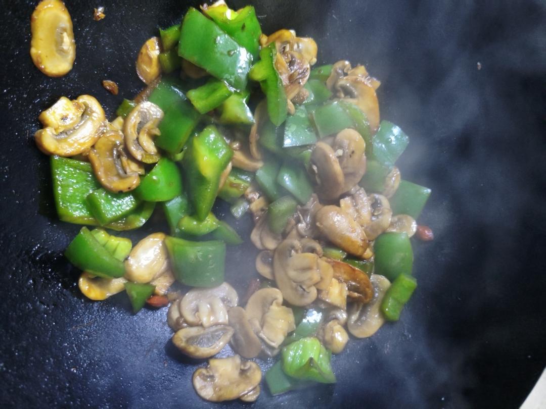 素炒鲜口蘑（白蘑菇），快手家常菜