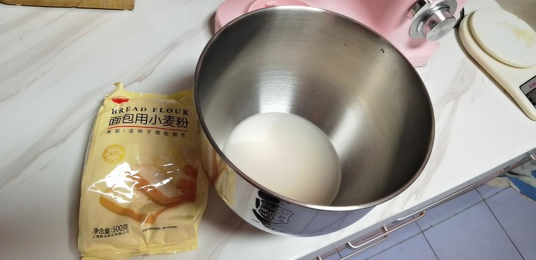 纯奶手撕吐司的做法 步骤1