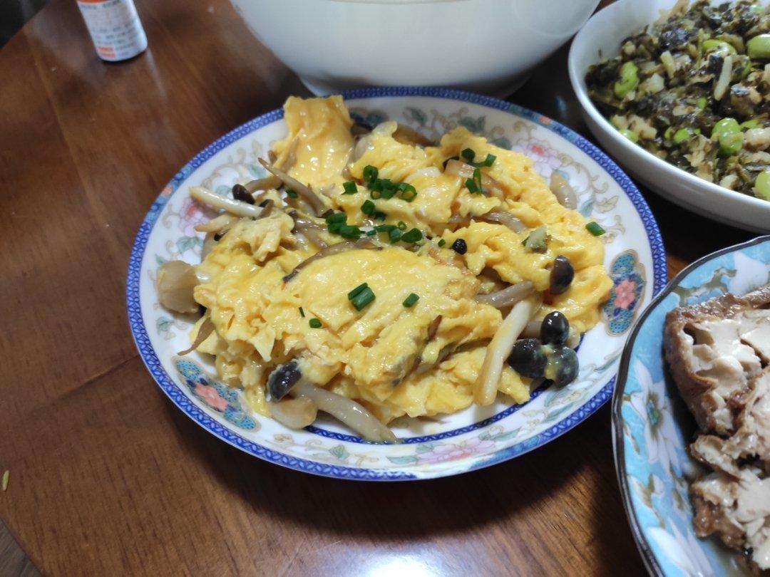 双菇滑蛋饭