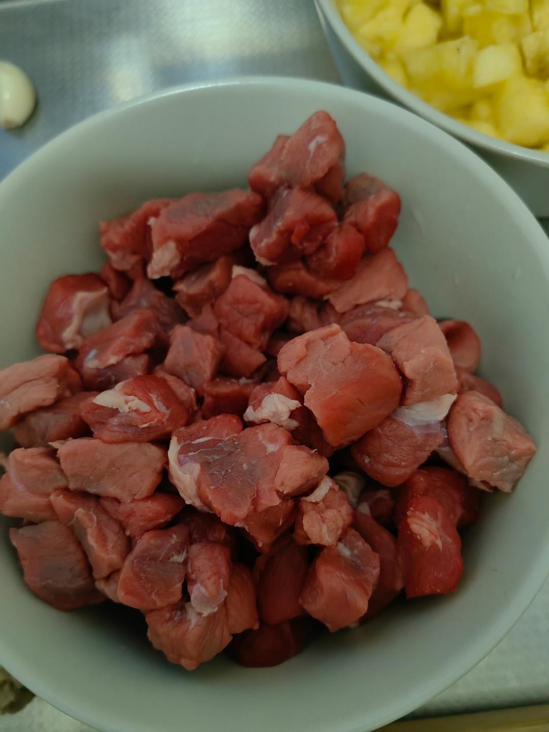 黑椒菠萝牛肉粒 好吃到停不下来