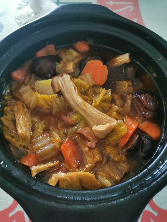 给肉都不换白菜豆腐煲