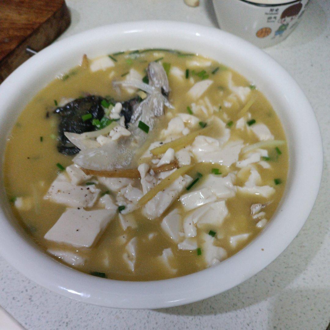 鱼头豆腐汤