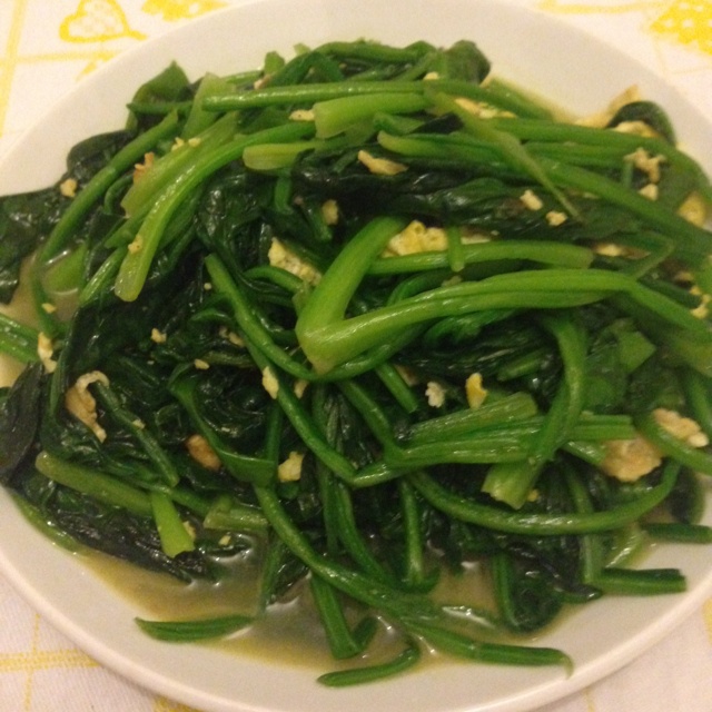 菠菜炒鸡蛋