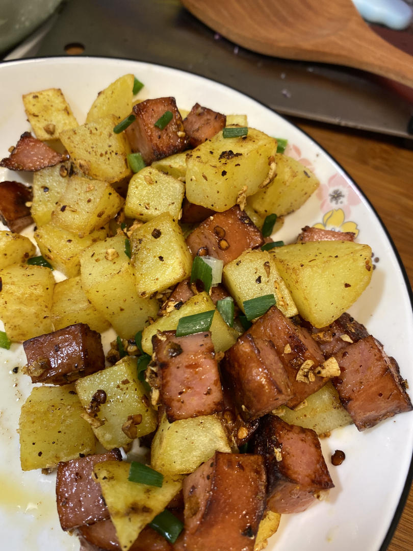 孜然土豆火腿肠 香辣过瘾还便宜！