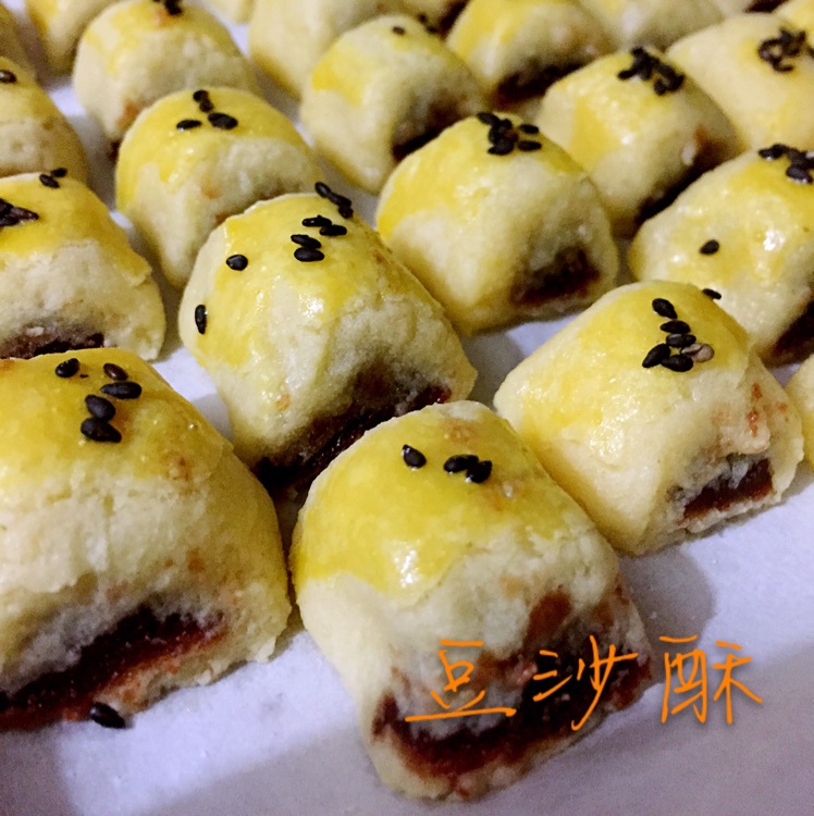 一口豆沙酥