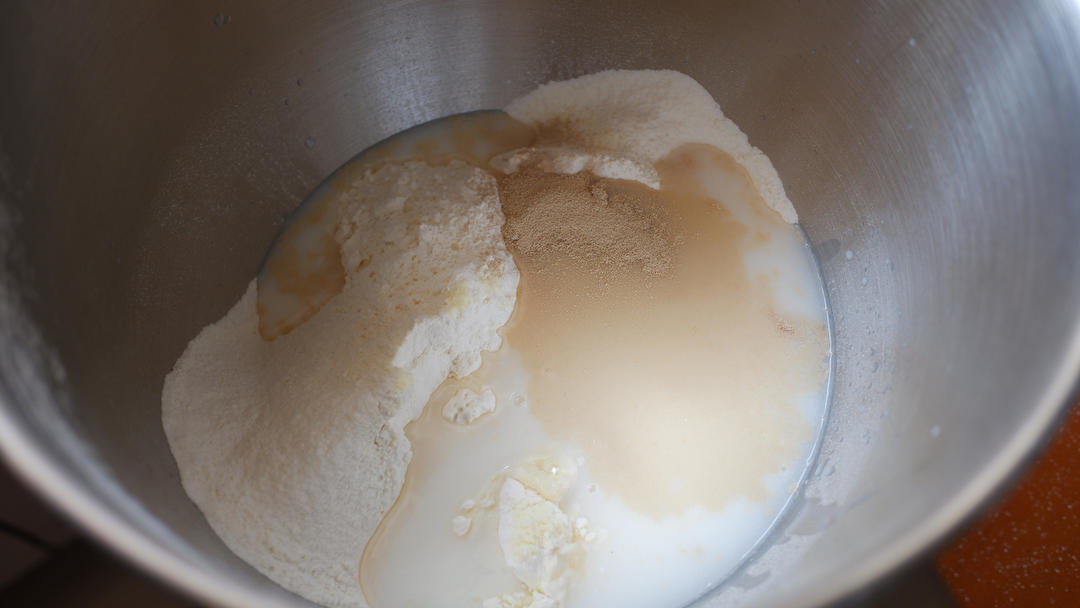 纯奶手撕吐司的做法 步骤1