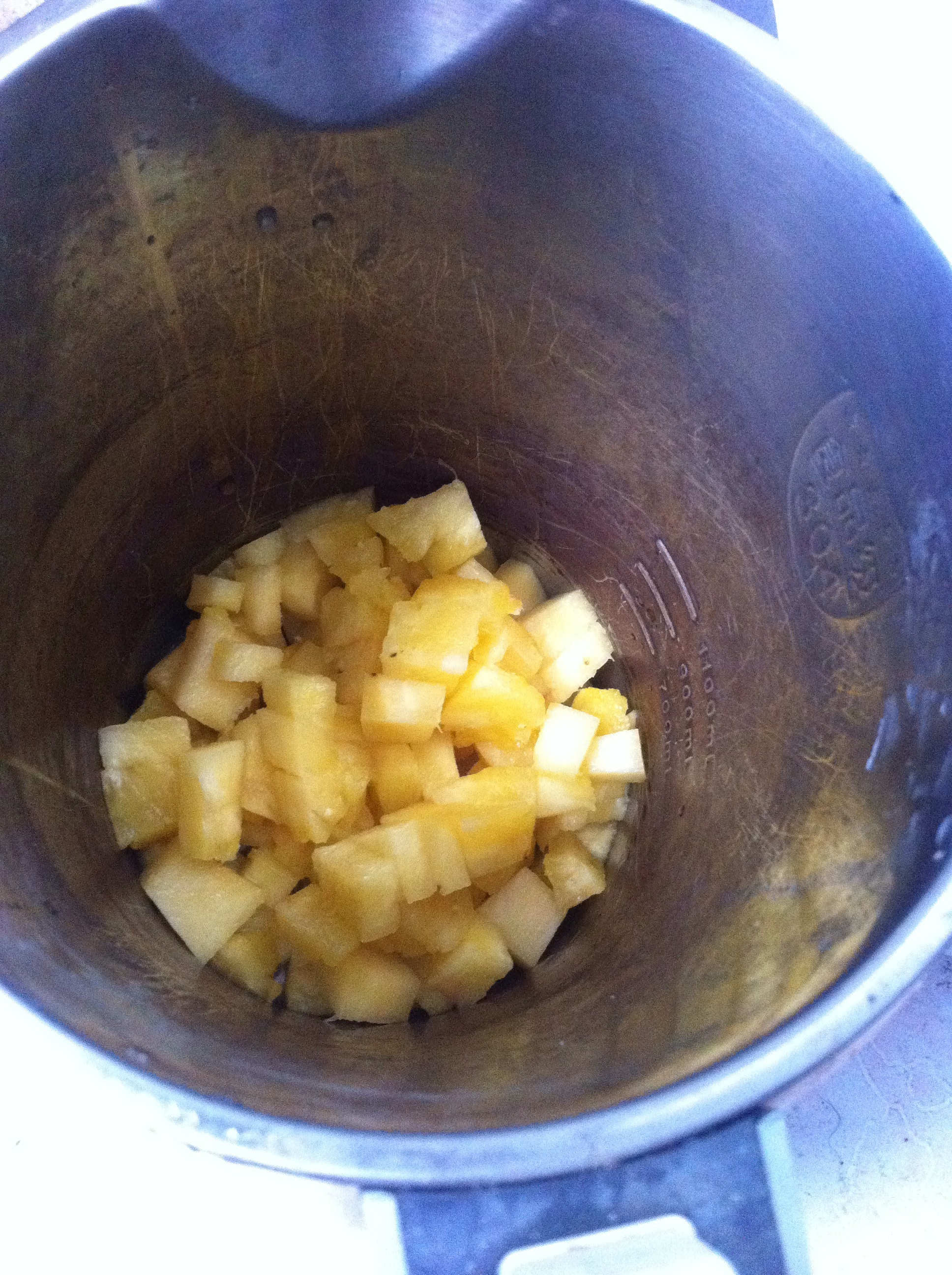 菠萝汁（豆浆机版）的做法 步骤2