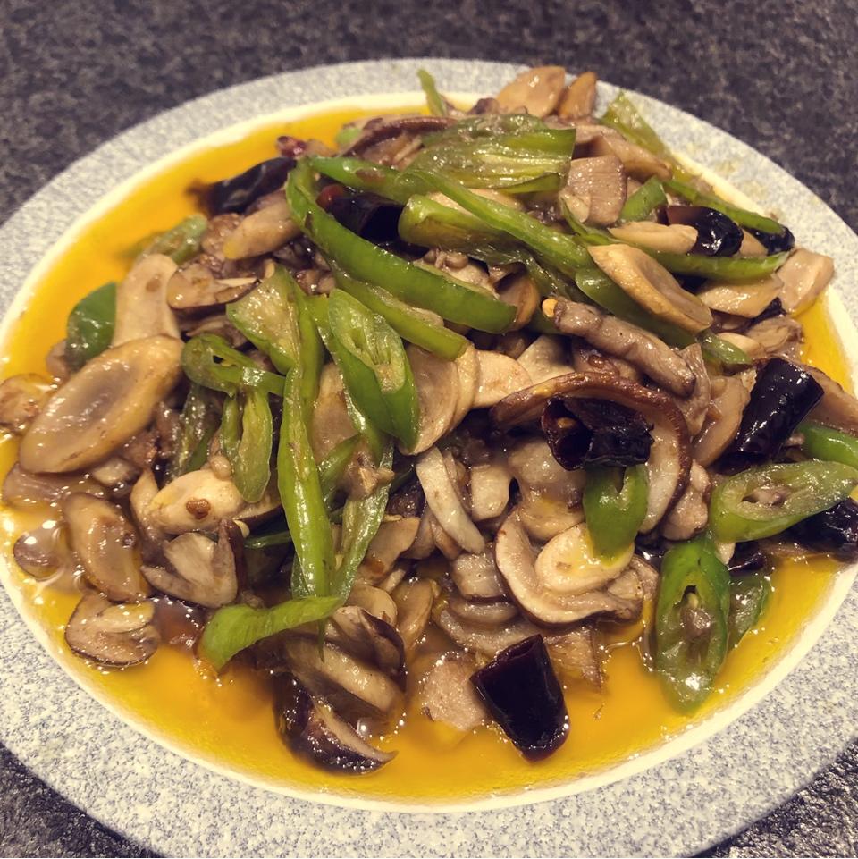 炒野生菌（牛肝菌）