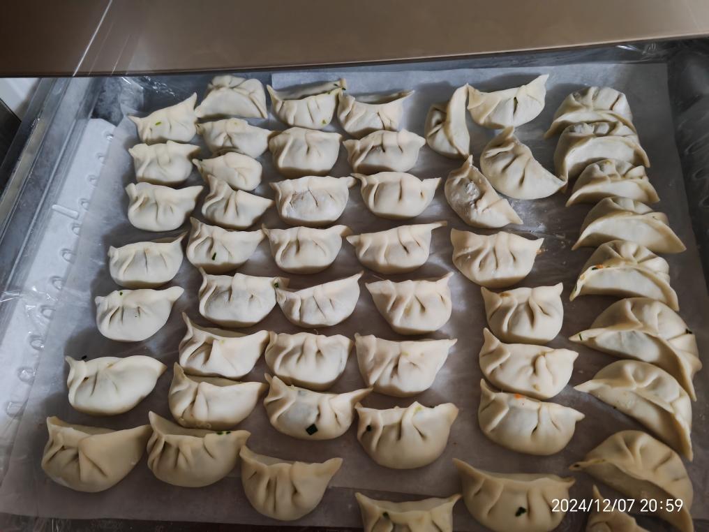 手工揉面三分钟，又韧又薄又好包的饺子皮