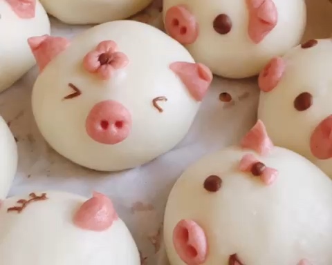 小猪奶黄包（全视频含和面过程）的做法