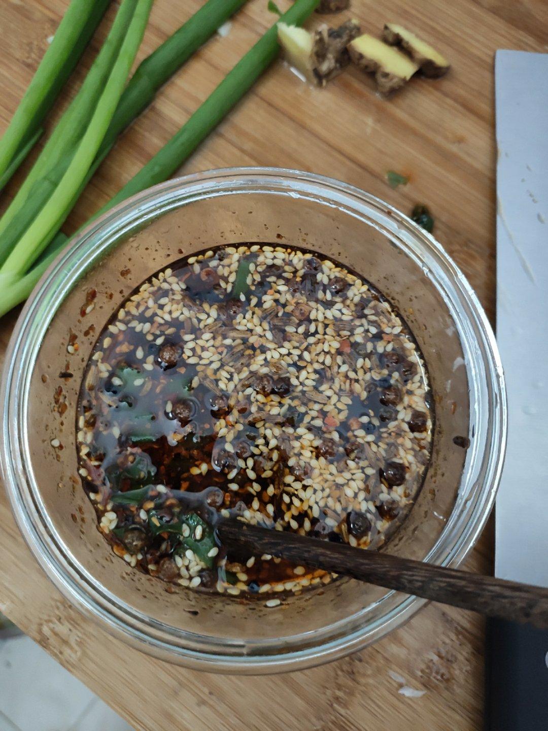 【全过程图解】鲜嫩口水鸡配套——辣椒油