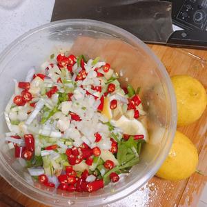 柠檬黄瓜🥒腌无骨鸡爪的做法 步骤1