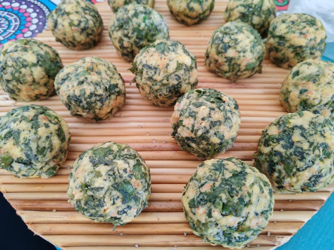 老母亲日常主食之菜窝头