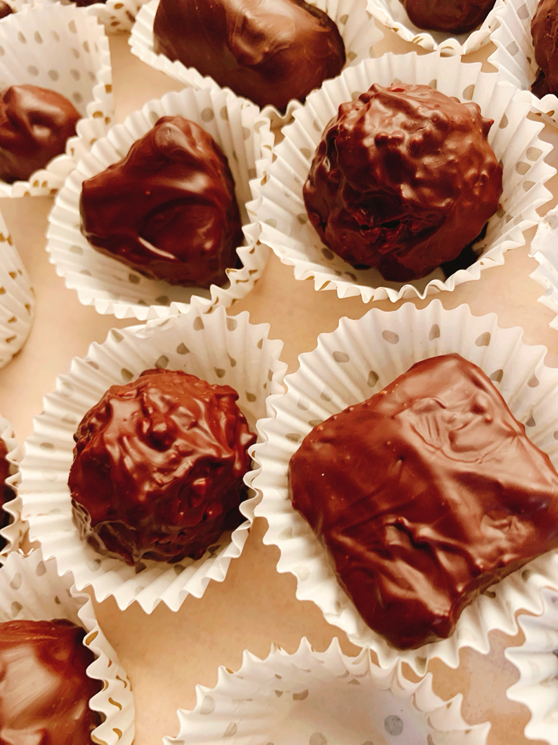 5种口味坚果松露巧克力——专业做法和配方