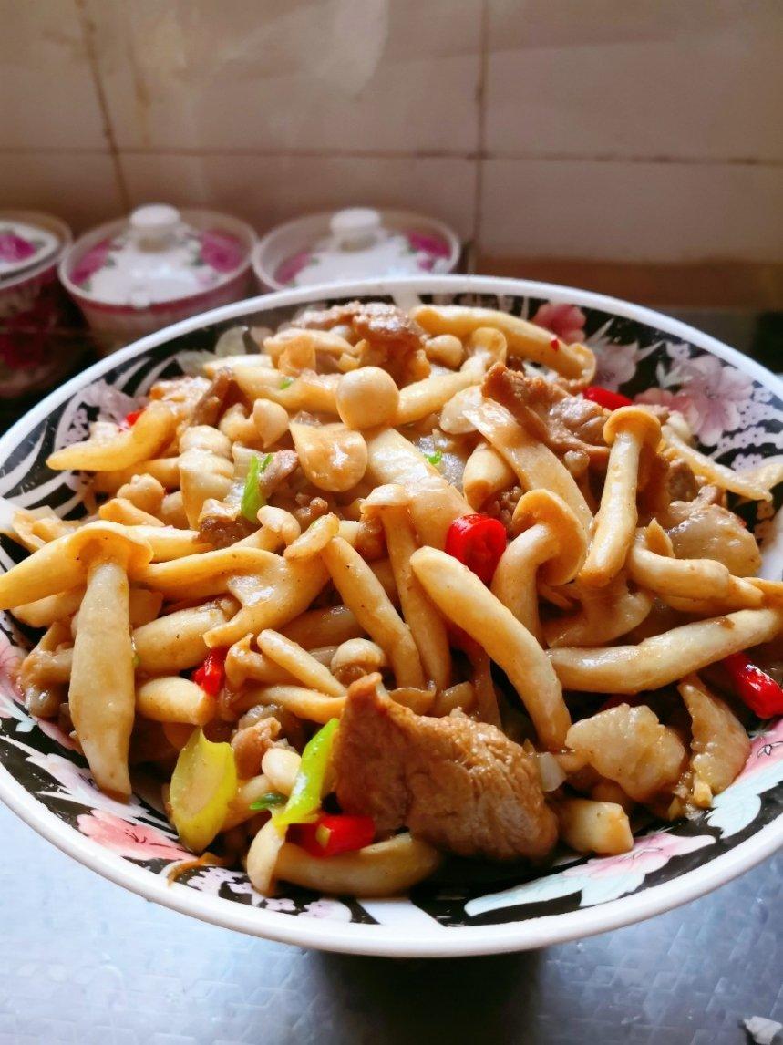 白玉菇炒肉