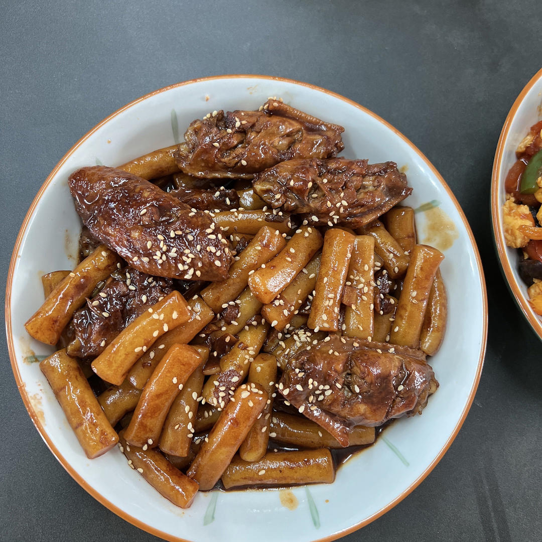 好吃到舔手指的可乐鸡翅年糕！一吃就爱上