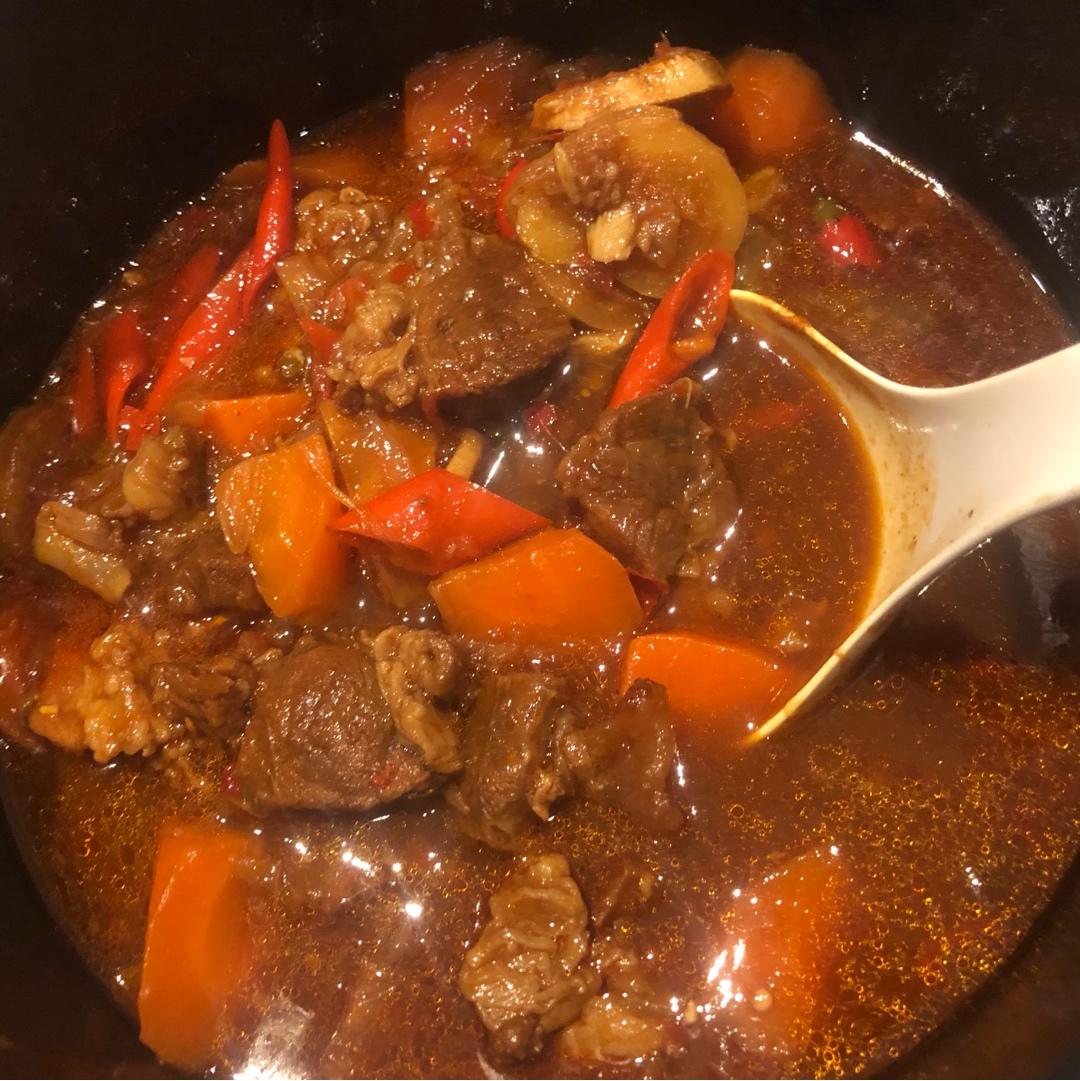 刘德华哈哈哈做的学一道会做n道的巨百搭红汤辣炖牛肉