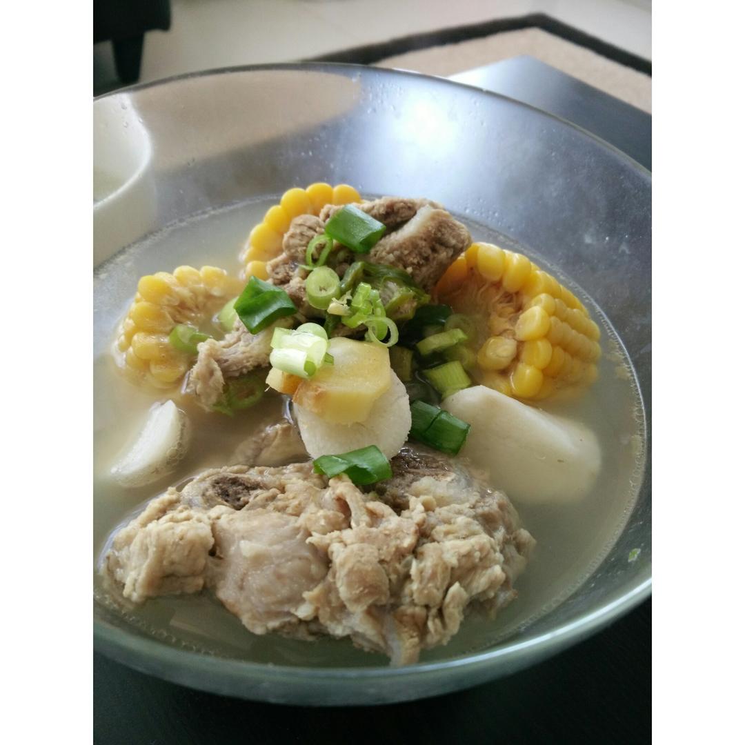山药玉米排骨汤
