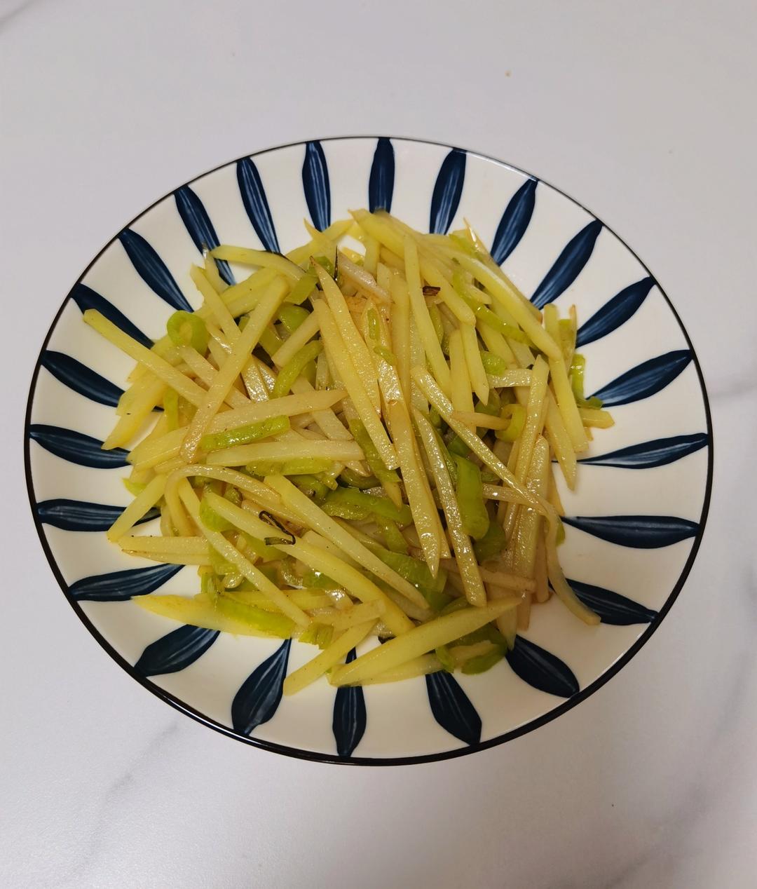 酸辣土豆丝（绝对清脆爽口，比外面卖的好吃，有诀窍！）