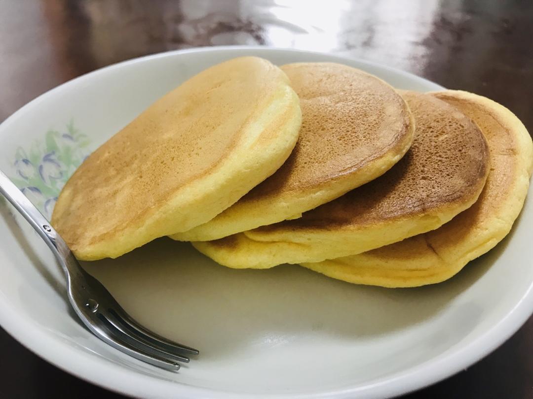 不用烤箱 15分钟无油低糖的舒芙蕾蛋糕松饼 🥞 蓬松绵软