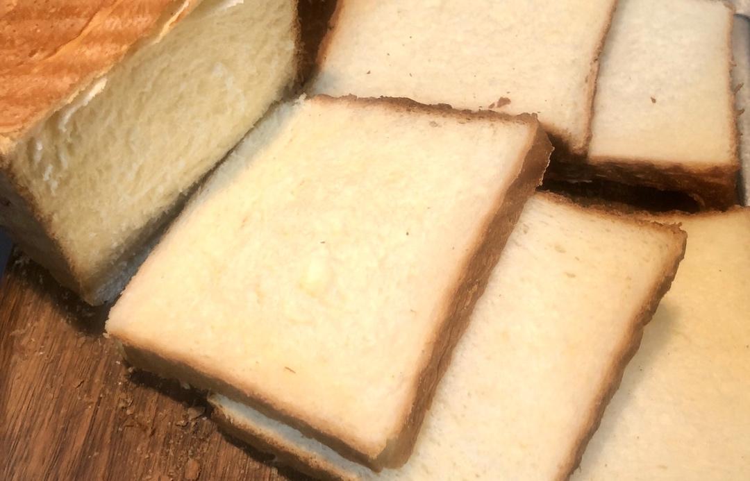 吐司，奶香手撕面包，超级香浓
