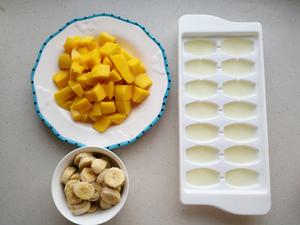 香蕉芒果冰沙的做法 步骤2