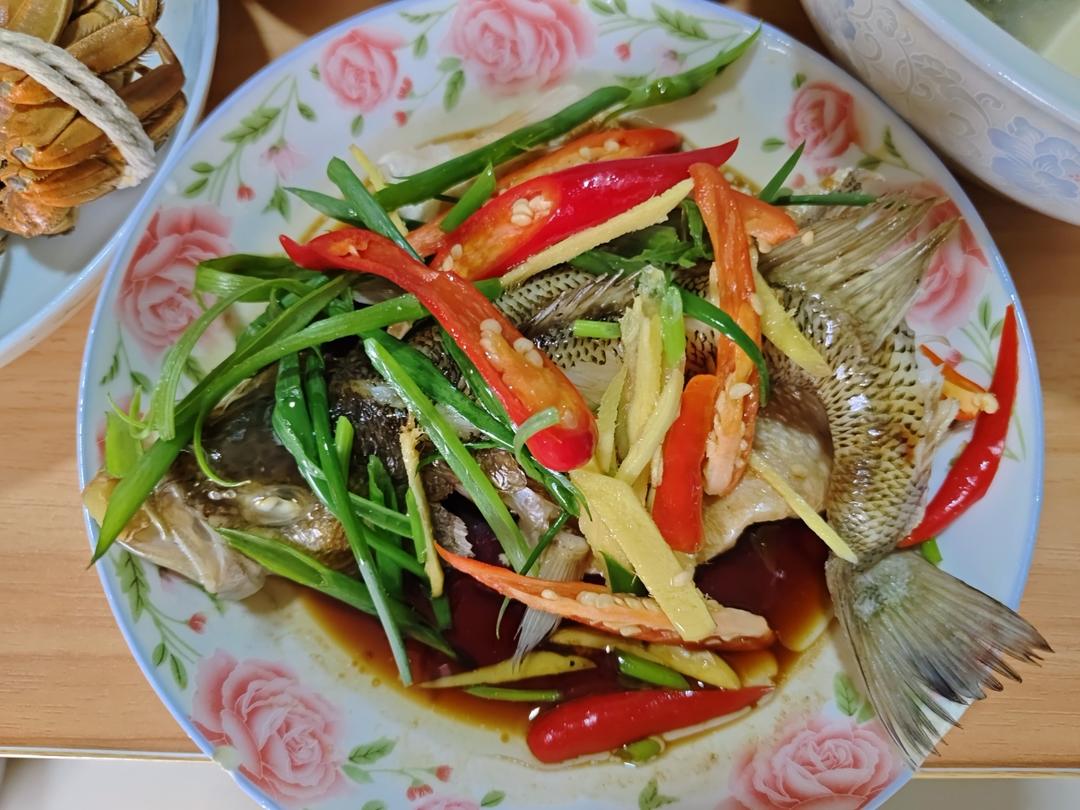 10分钟做 清蒸鲈鱼 （附切鱼图解）