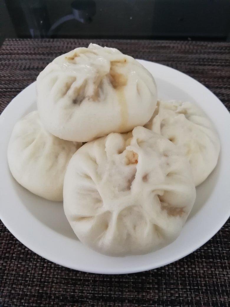 鲜美多汁的洋葱牛肉包子