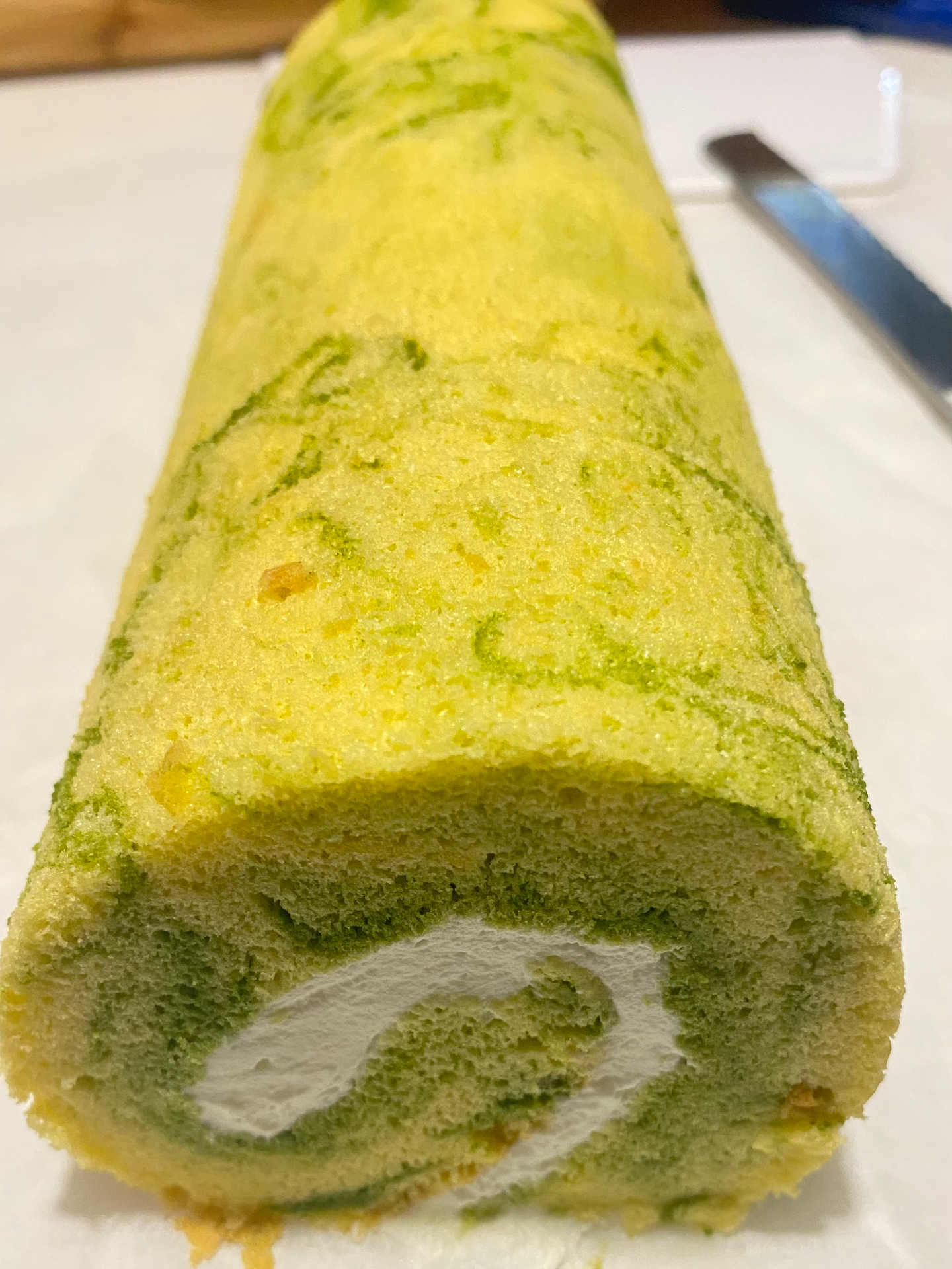 椰香斑斓蛋糕卷