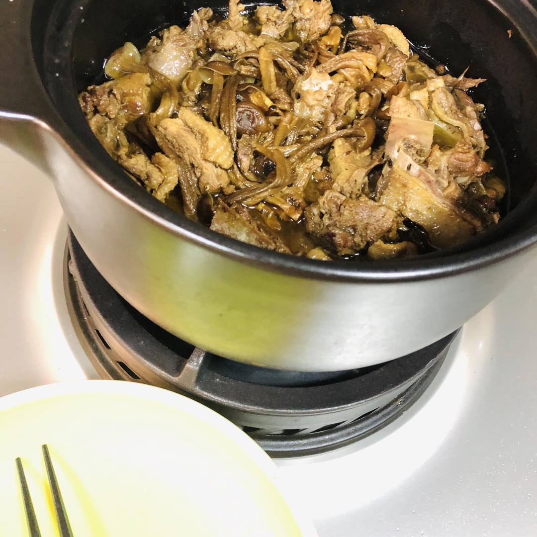 鹿茸菇焖鸭肉
