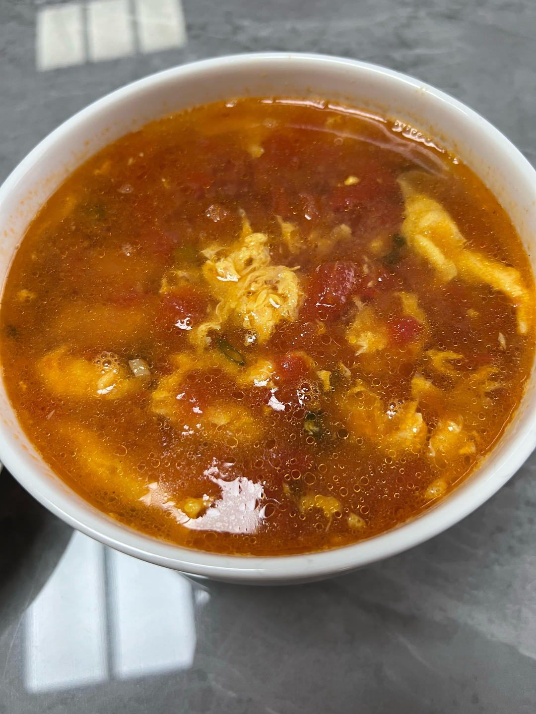 【跟我做不会错】简单又好喝的西红柿鸡蛋汤，家常又营养哦