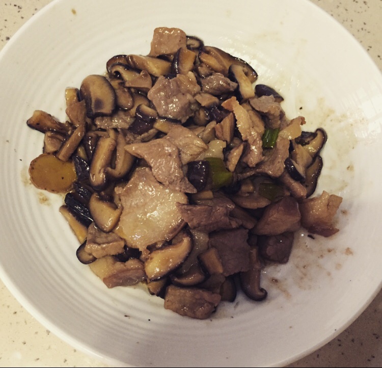 香菇炒肉