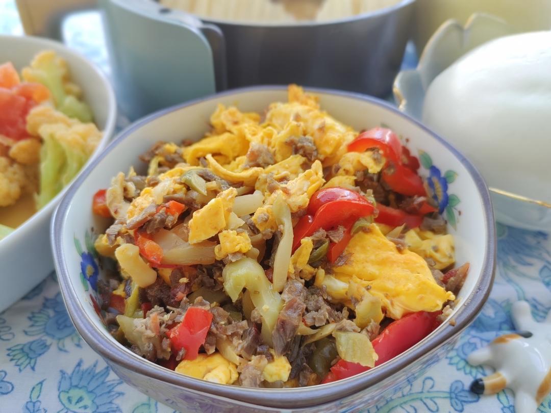 肉末鸡蛋炒榨菜