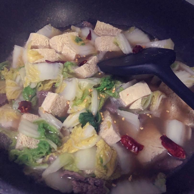 白菜炖冻豆腐